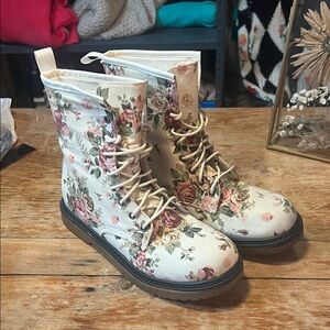 Wild Diva Floral Combat Boots - Cream and Pink